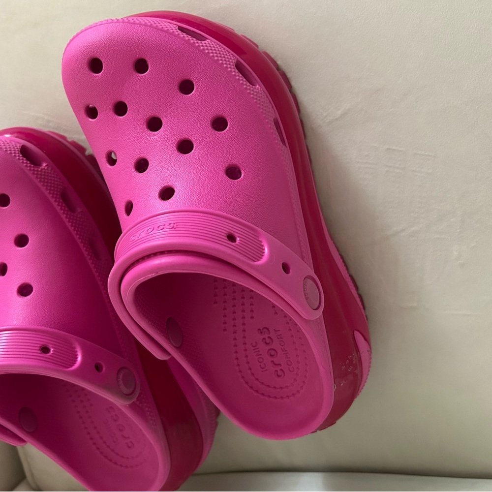 CROCS Classic Bae Platform Pink Clog Hot Pink with Red - Picture 12 of 13